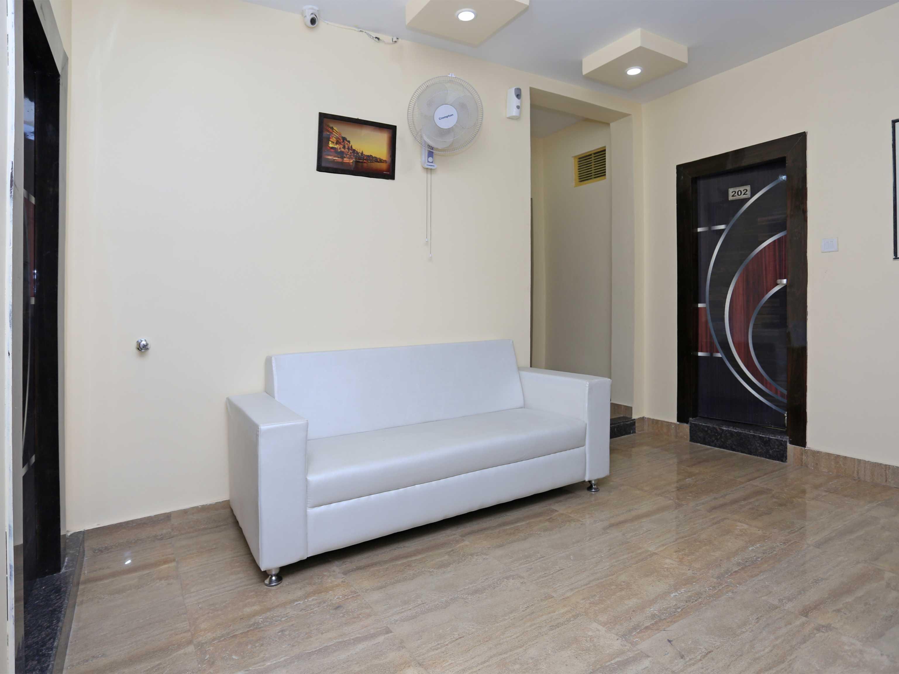 Fabexpress Gs Residency Hotel